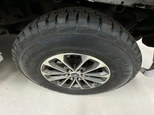 Used 2018  Ford XLT image 33