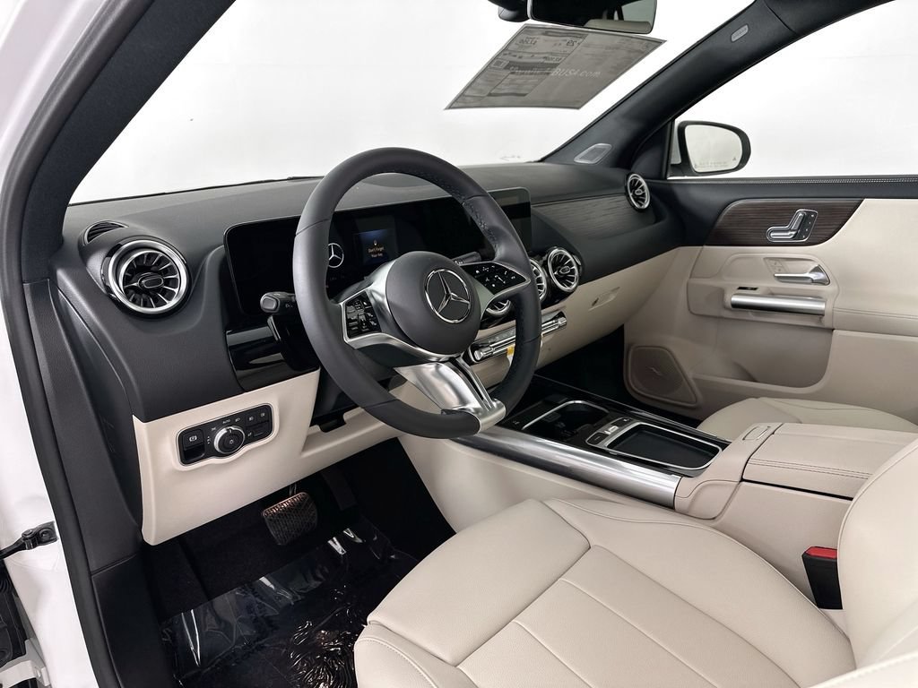 New 2026 Polar White Mercedes-Benz GLA 250 image 40