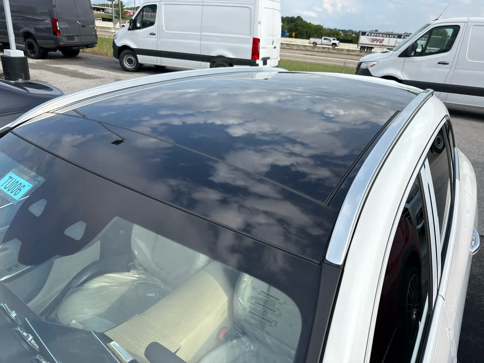 New 2027 Polar White Mercedes-Benz GLC 300 image 8