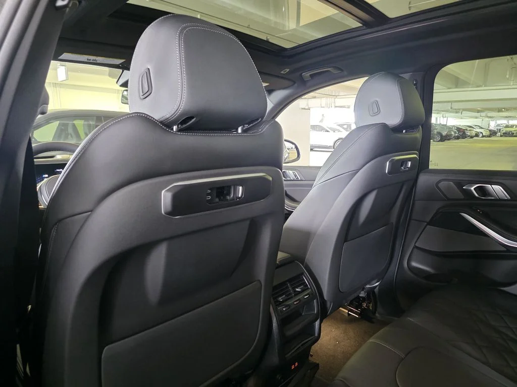 New 2026 Black BMW sDrive40i image 12