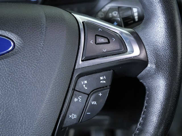 Used 2016 Gray Ford SEL image 31