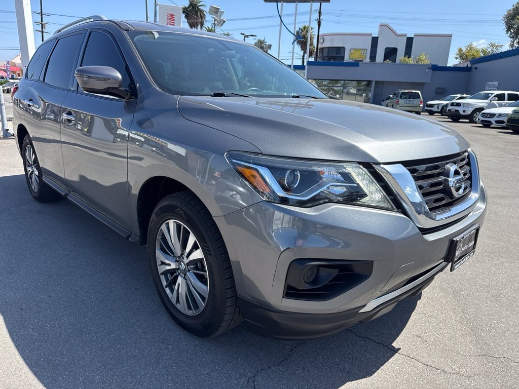 Used 2020 Gray Nissan S image 1