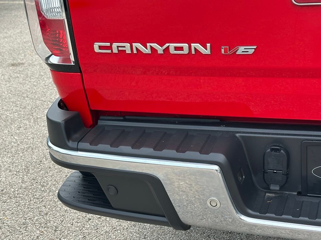 Used 2019 Red GMC SLT image 16