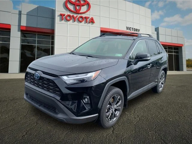 Used 2023 Black Toyota XLE Premium image 7