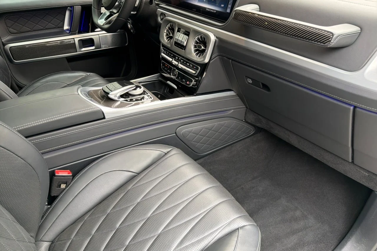 Certified Used 2022 Obsidian Black Metallic Mercedes-Benz G 550 image 15