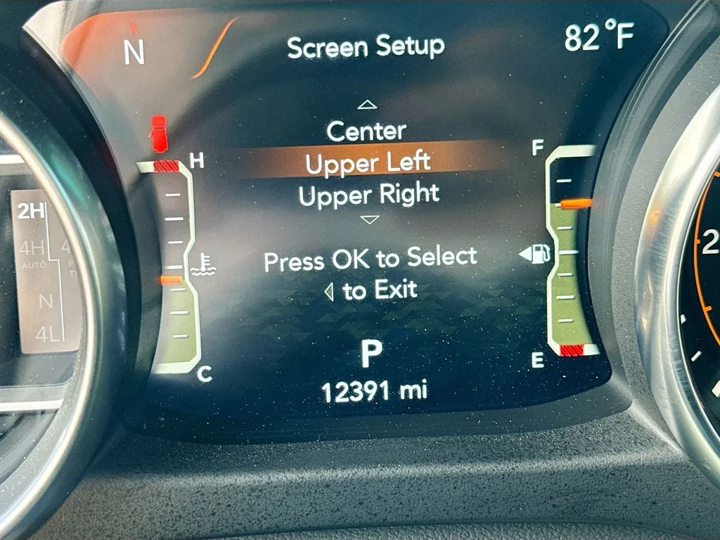 Used 2023 White Jeep Sahara image 13