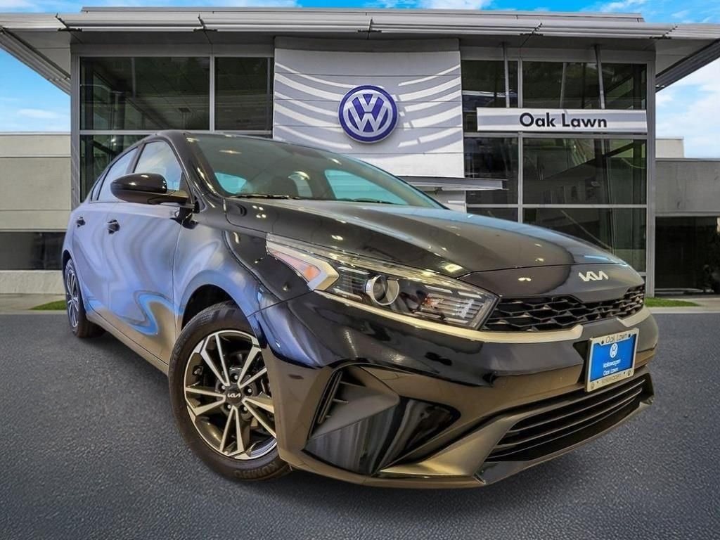 2024 Kia Forte LXS AT's photo