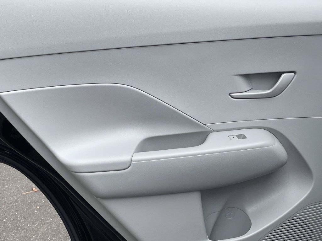 New 2027 Black Hyundai SEL Sport AWD image 10