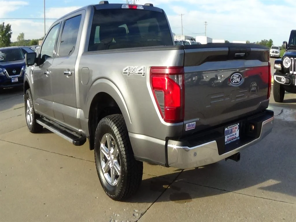 Certified Used 2024 Carbonized Gray M7 Ford XLT image 8