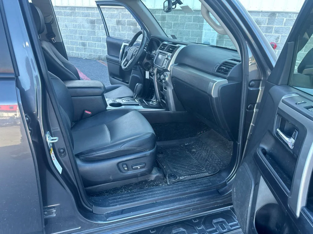 Used 2018 Magnetic Gray Metallic Toyota SR5 Premium image 13