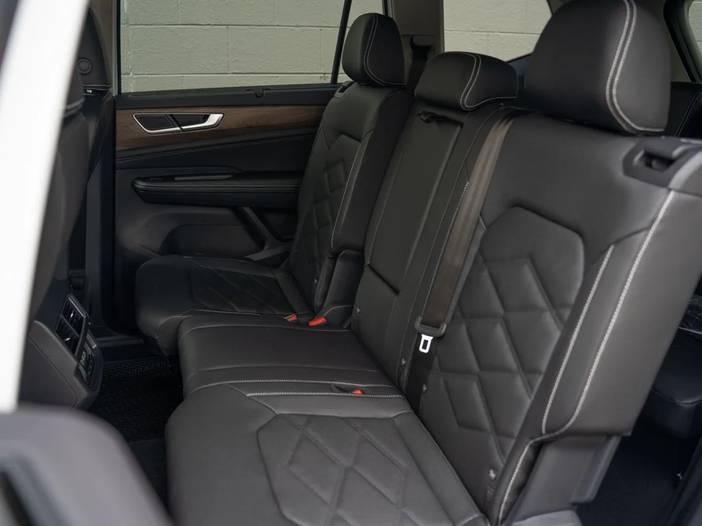 New 2026 White Volkswagen 2.0T SE w/Technology image 9