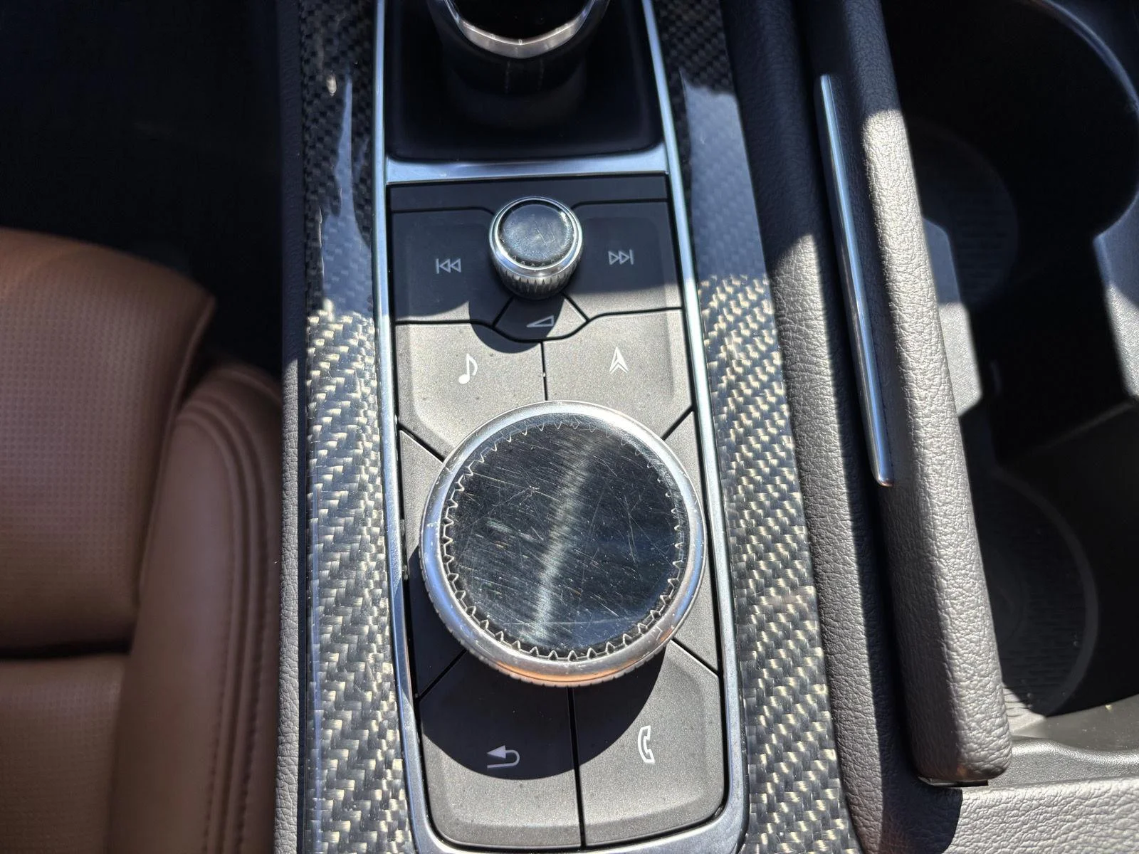 Used 2021 GARNET METALLIC Cadillac Premium Luxury image 28