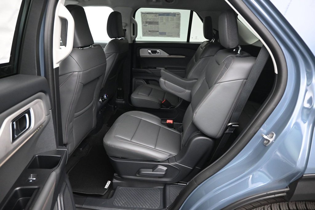 New 2026 Vapor Blue Metallic Ford Active image 18