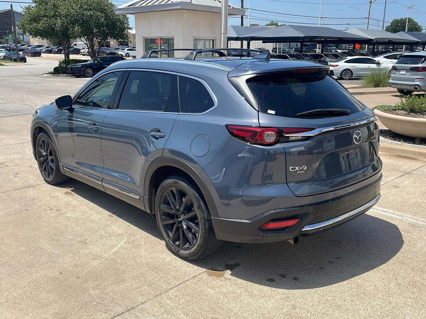 Used 2022 Polymetal Gray Metallic Mazda Carbon Edition image 4