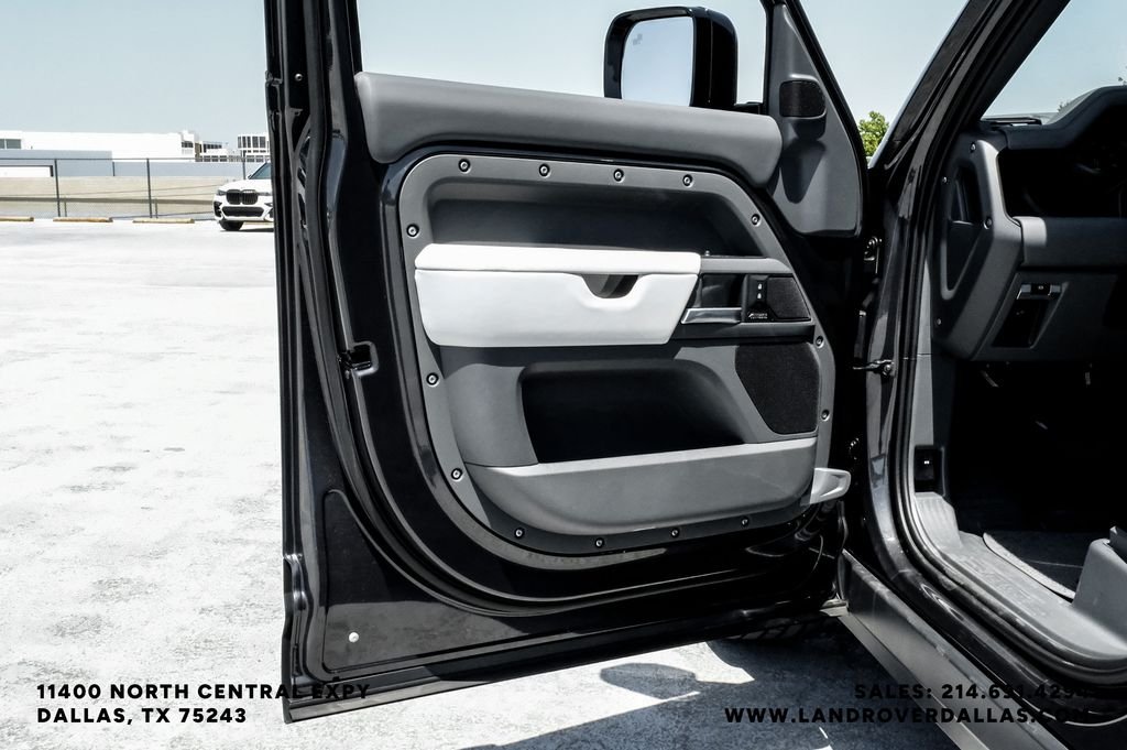 2026 Land Rover Defender X-Dynamic SE - Photo 43