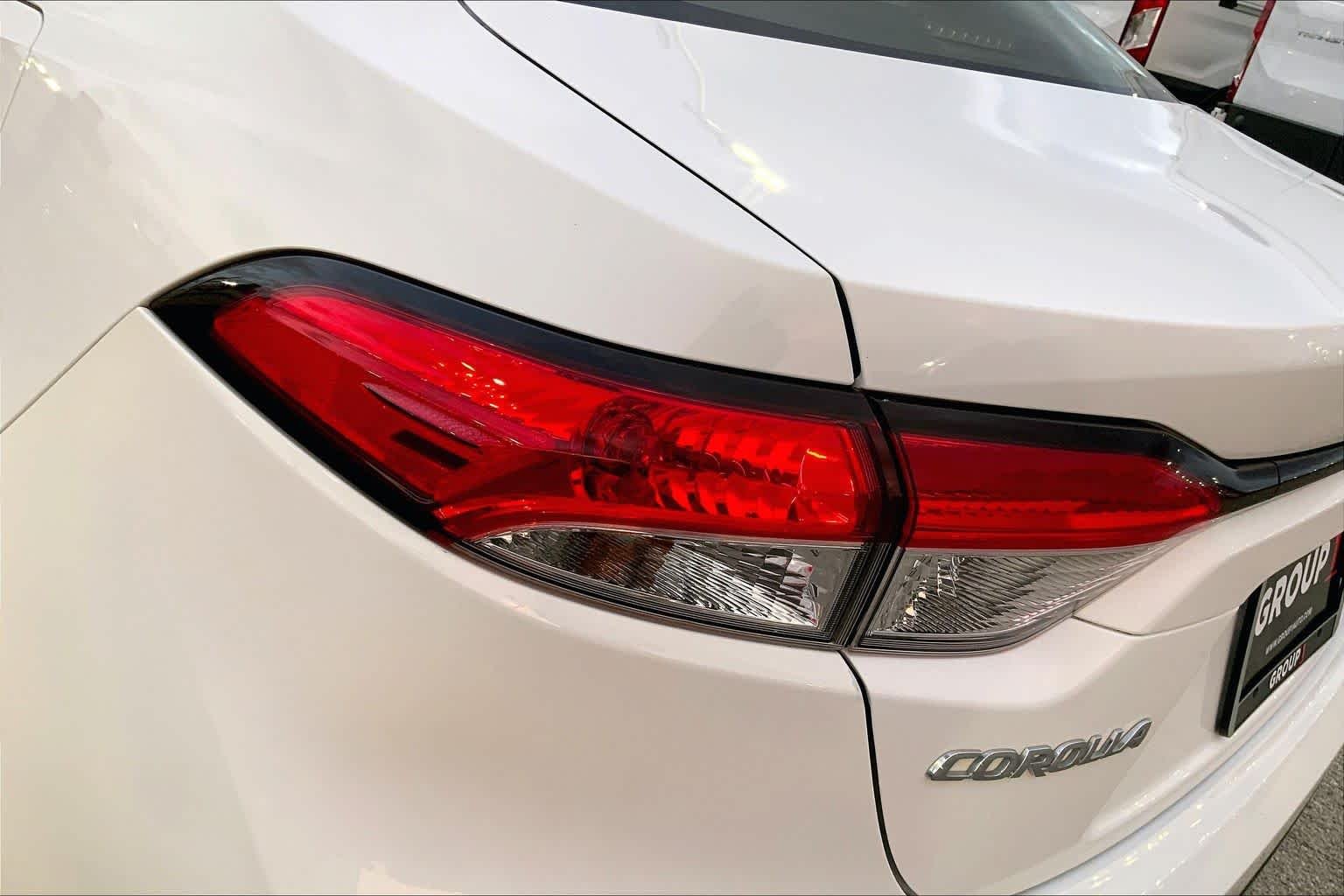Used 2023 Ice Cap Toyota LE image 27