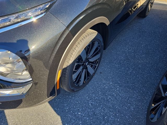 Used 2025 Black Mitsubishi SE image 9