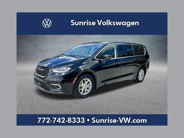 2024 Chrysler Pacifica Touring L