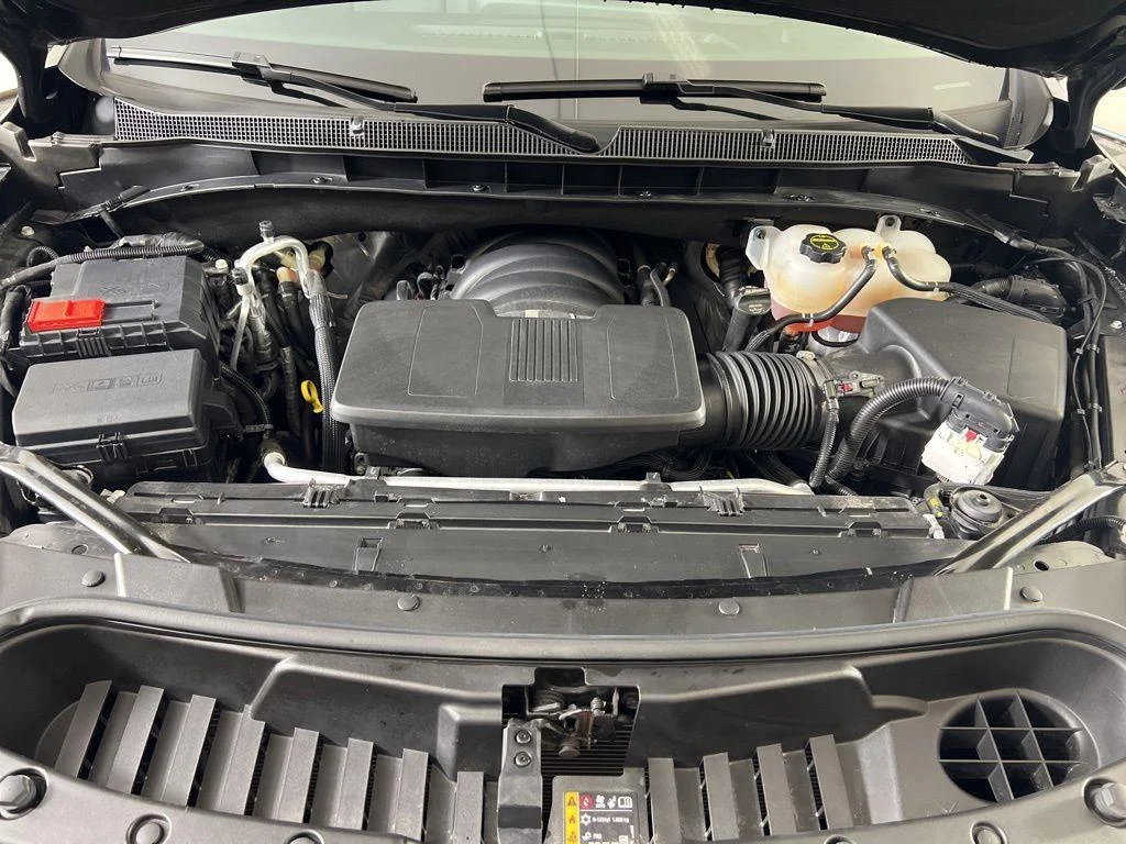 Used 2025 Black Chevrolet RST image 28