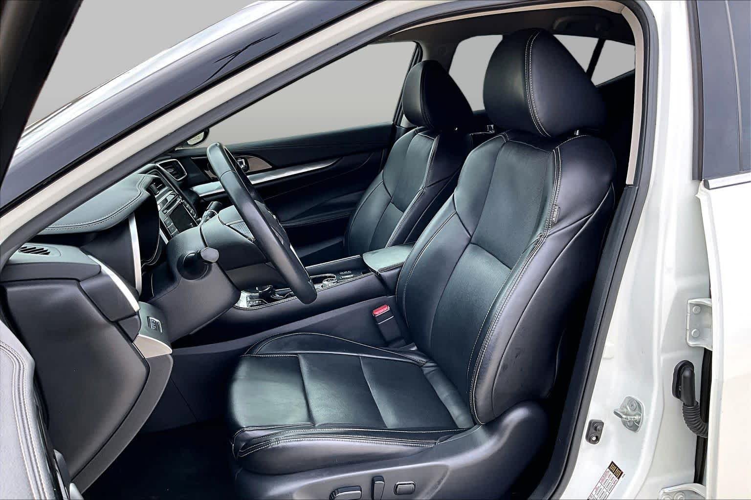 Pre-Owned 2022 Nissan Maxima SV