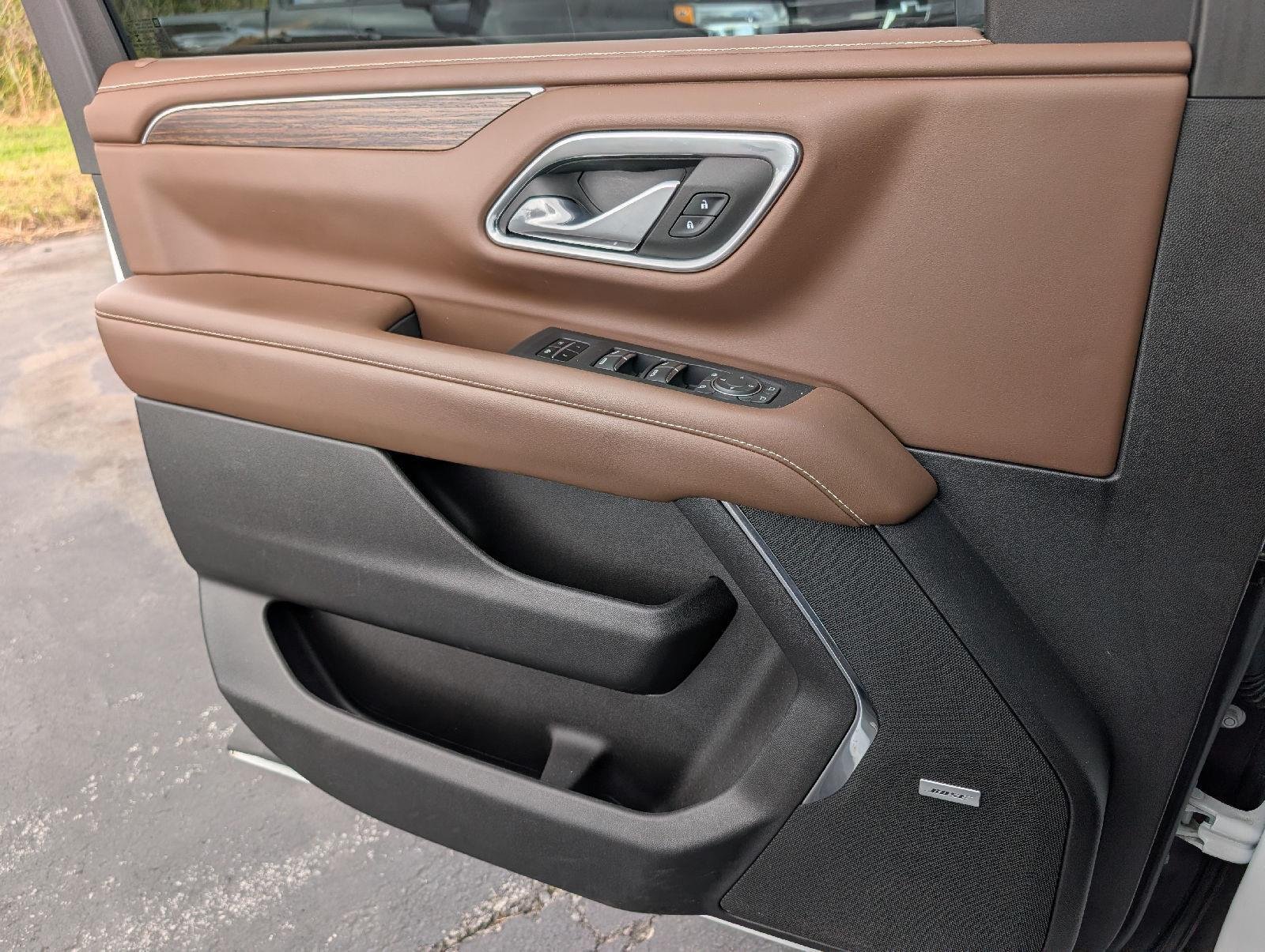 Used 2023 Summit White Chevrolet High Country image 12