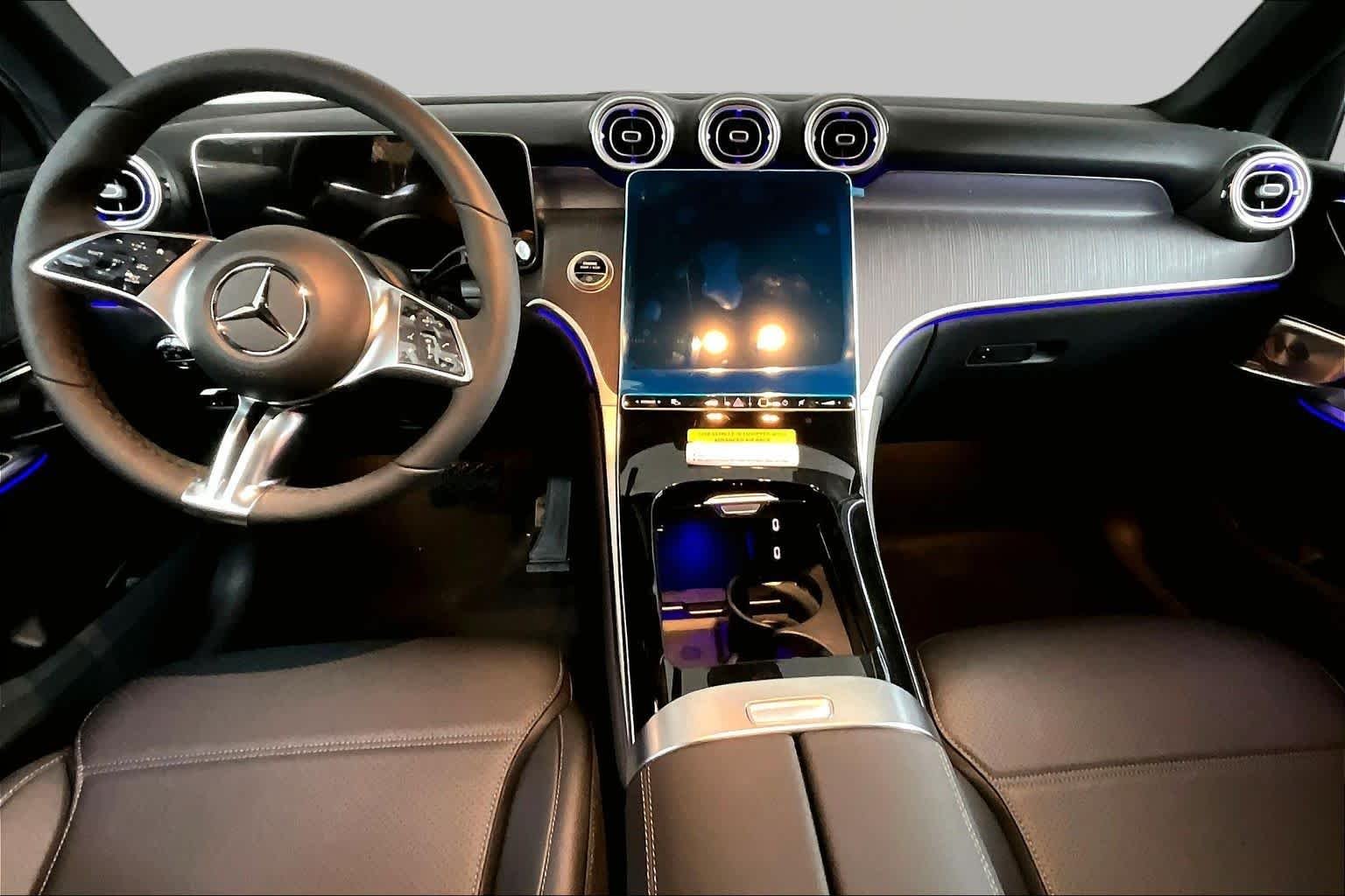 New 2027 Graphite Grey Metallic Mercedes-Benz GLC 300 image 8