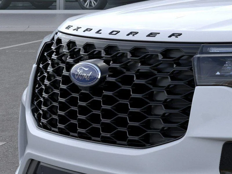 New 2026 Space White Metallic Ford ST-Line image 17