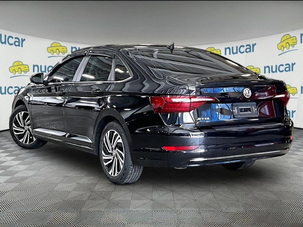 Used 2021 Black Volkswagen SEL image 4