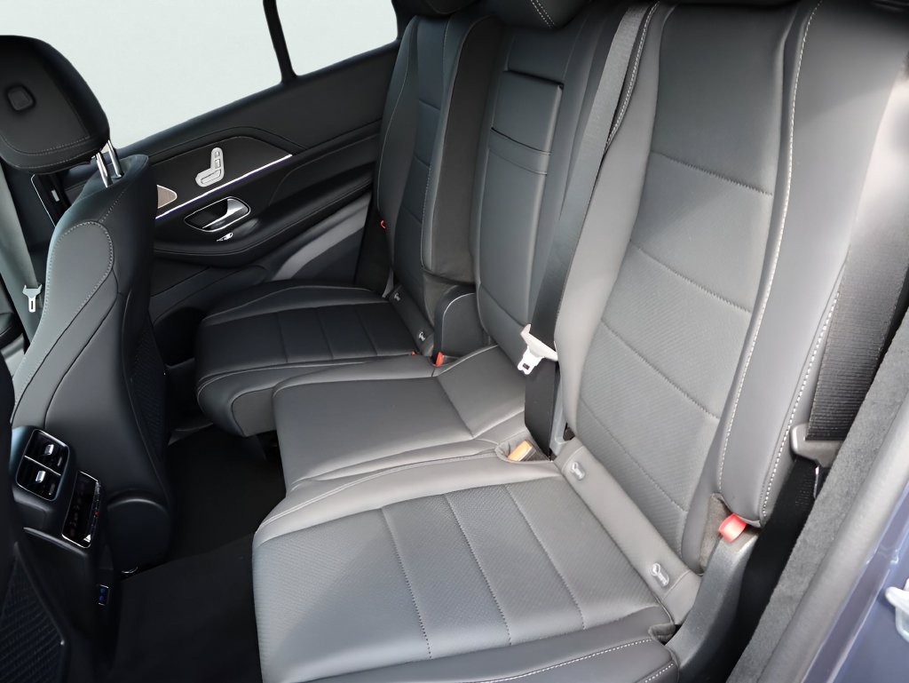 Used 2026 Twilight Blue Metallic Mercedes-Benz GLE 450 image 23