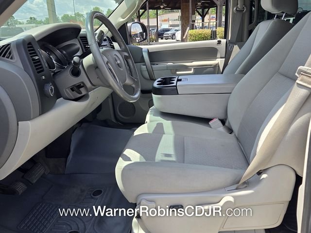 Used 2013 Silver GMC SLE image 5