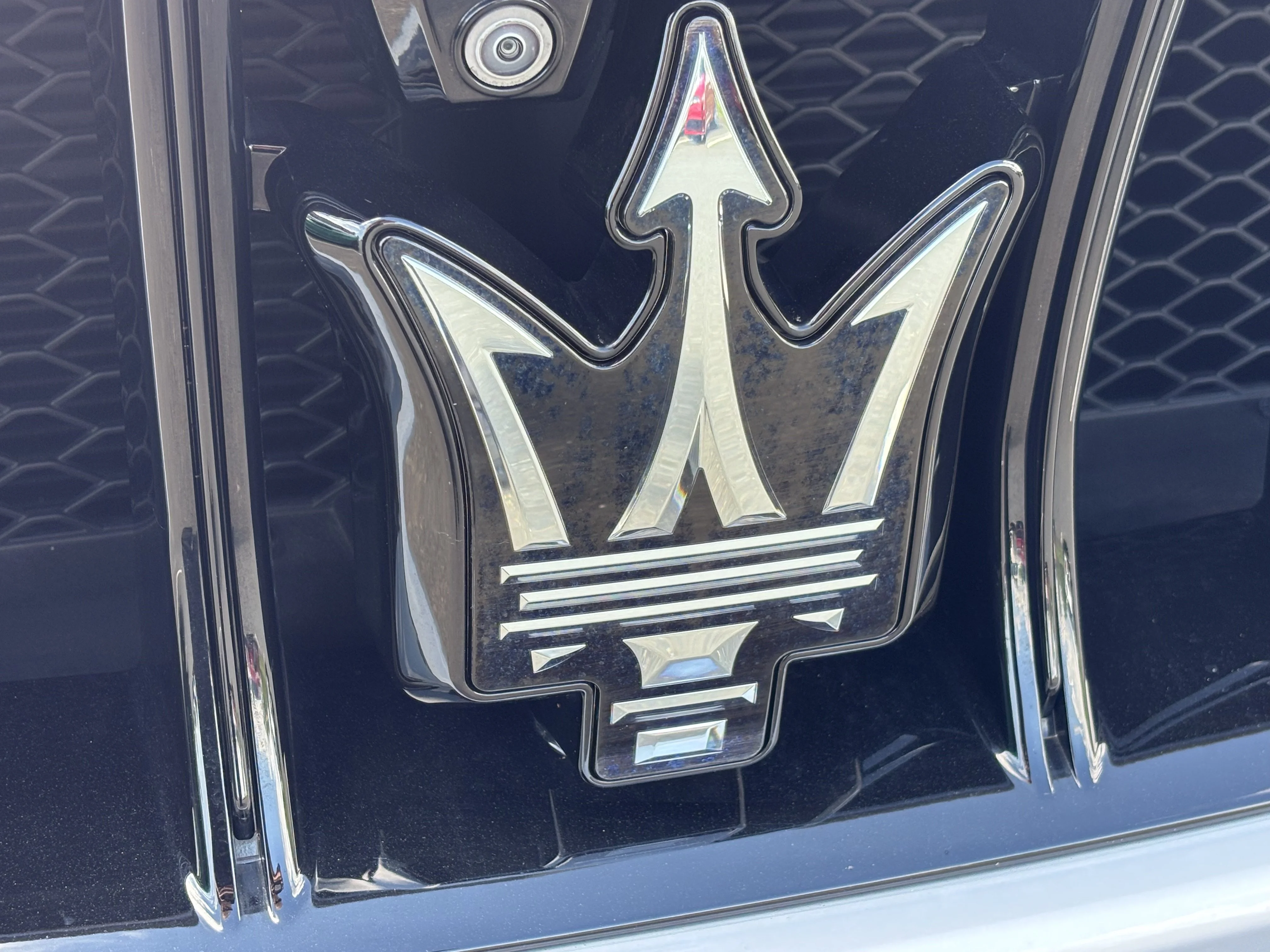 Certified Used 2023 Bianco Astro Metallic Maserati Modena image 17