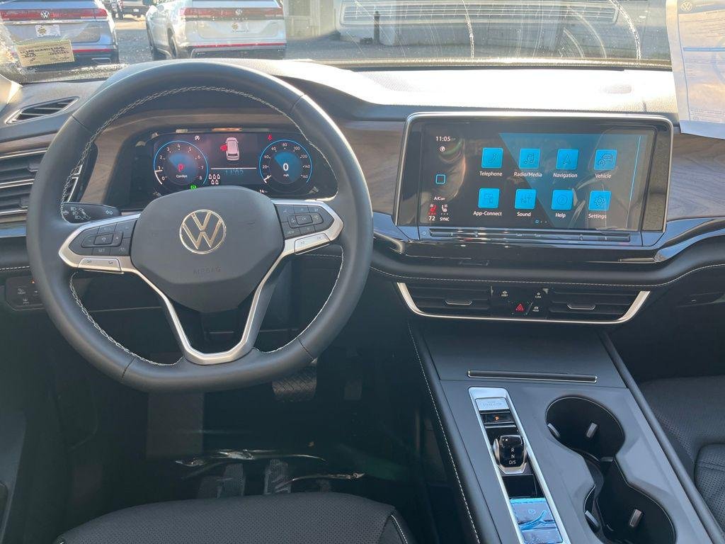 New 2026 Opal White Pearl Volkswagen 2.0T SE image 27