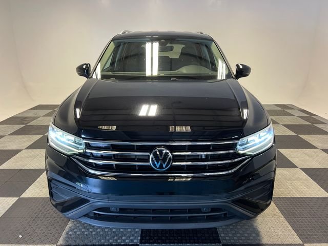 Certified Used 2022 Black Volkswagen 2.0T SE image 2