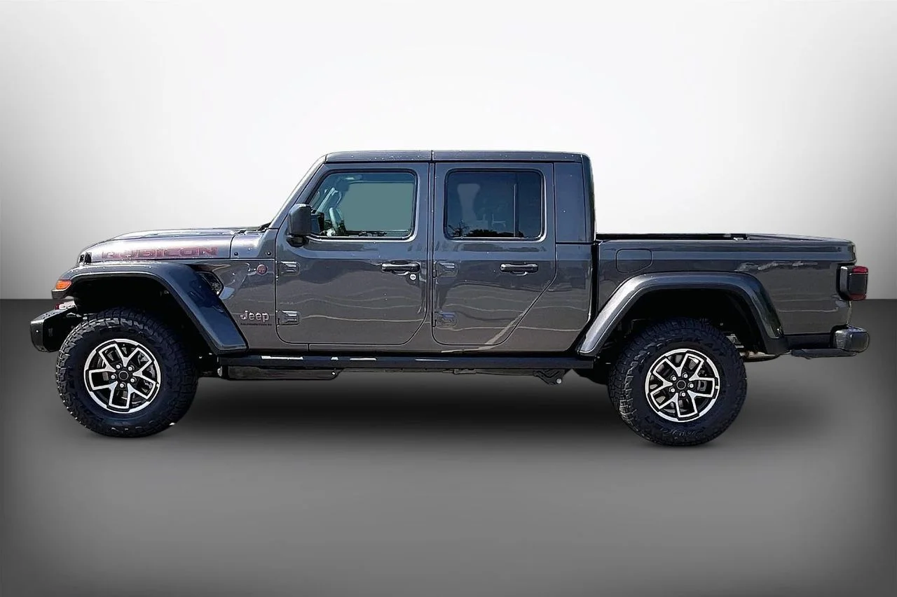 New 2026 Granite Crystal Metallic Clearcoat Jeep Rubicon X image 5