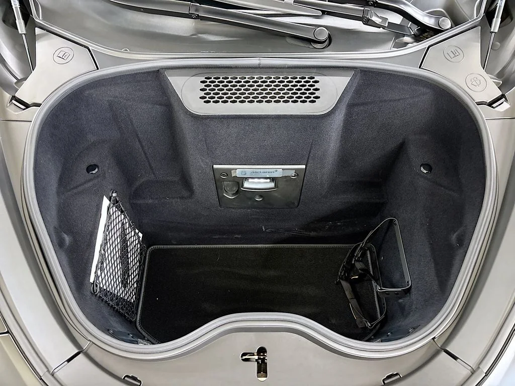 Used 2025 White McLaren TechLux image 30
