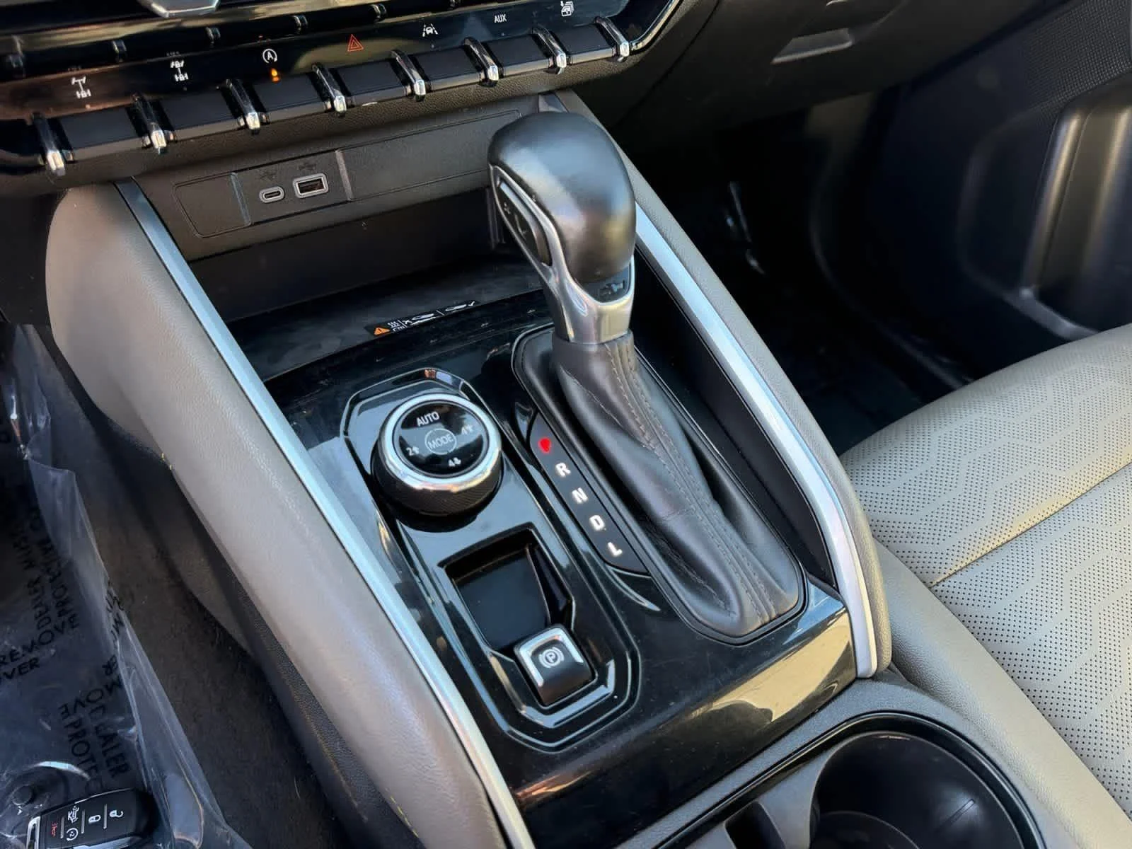 2023 Chevrolet Colorado ZR2 - Photo 15