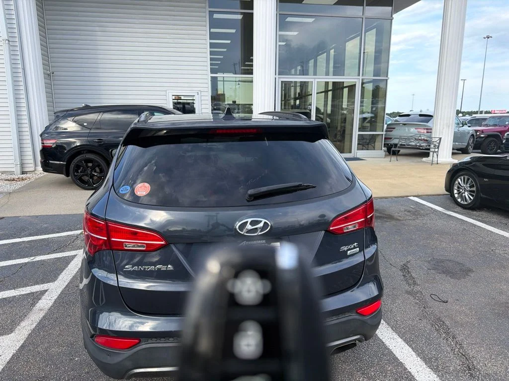 Used 2014 Blue Hyundai Base image 4