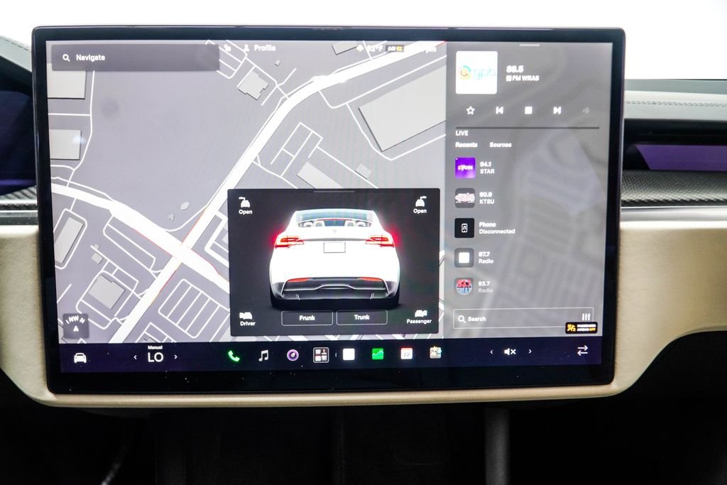 Used 2022 White Tesla Plaid image 27