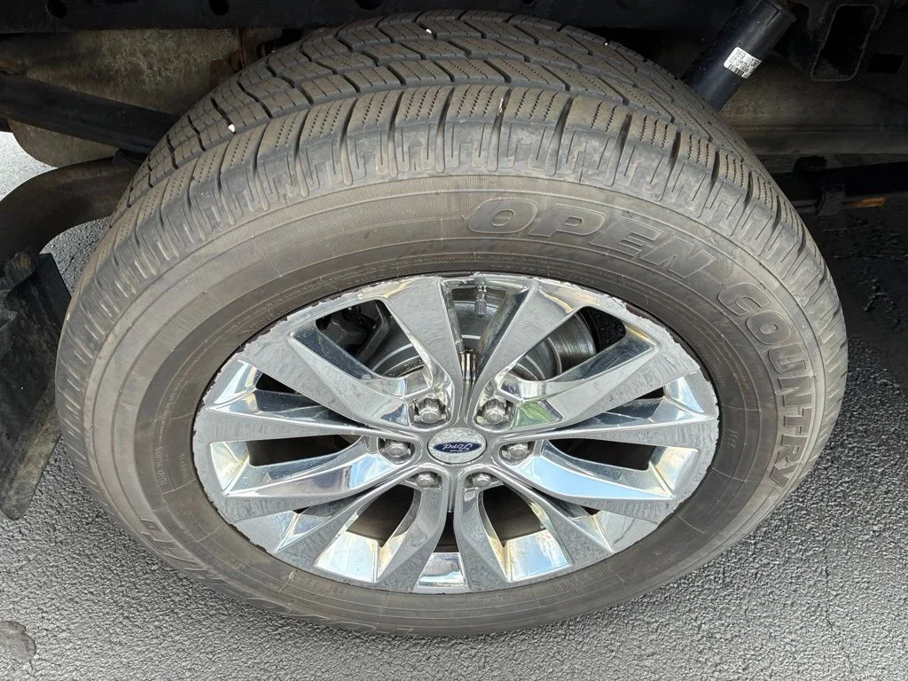 Used 2016 Red Ford XLT image 10