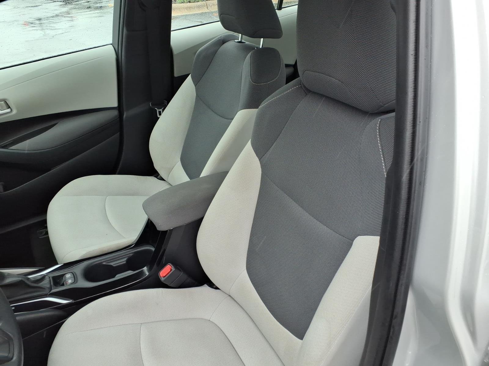 Used 2020 Classic Silver Metallic Toyota L image 18
