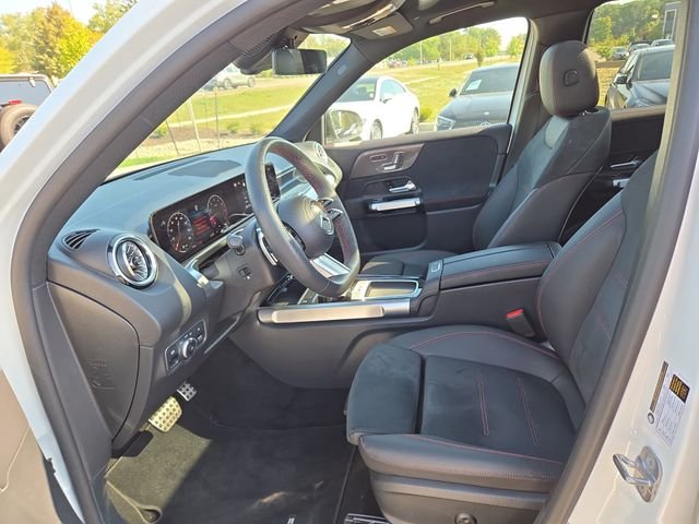 Certified Used 2024 White Mercedes-Benz GLB 250 image 25
