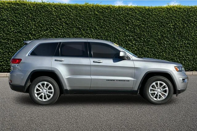 Used 2021 Silver Jeep Laredo E image 3