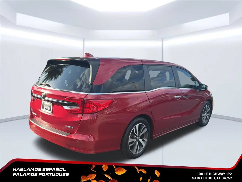 Used 2023 Red Honda Touring image 6