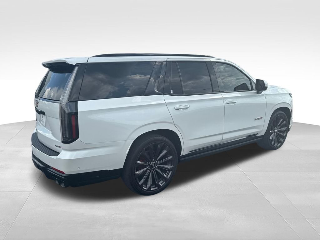 Used 2025 White Cadillac V-Series image 5