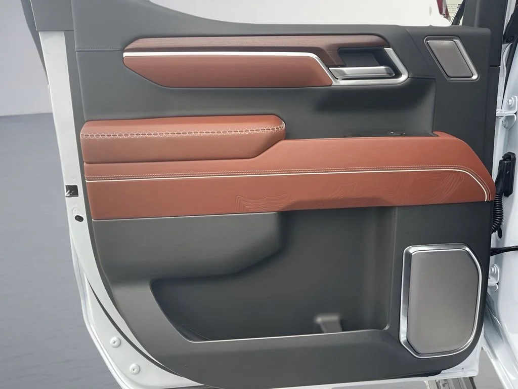 New 2026 Glacier White Tricoat GMC Denali Ultimate image 31