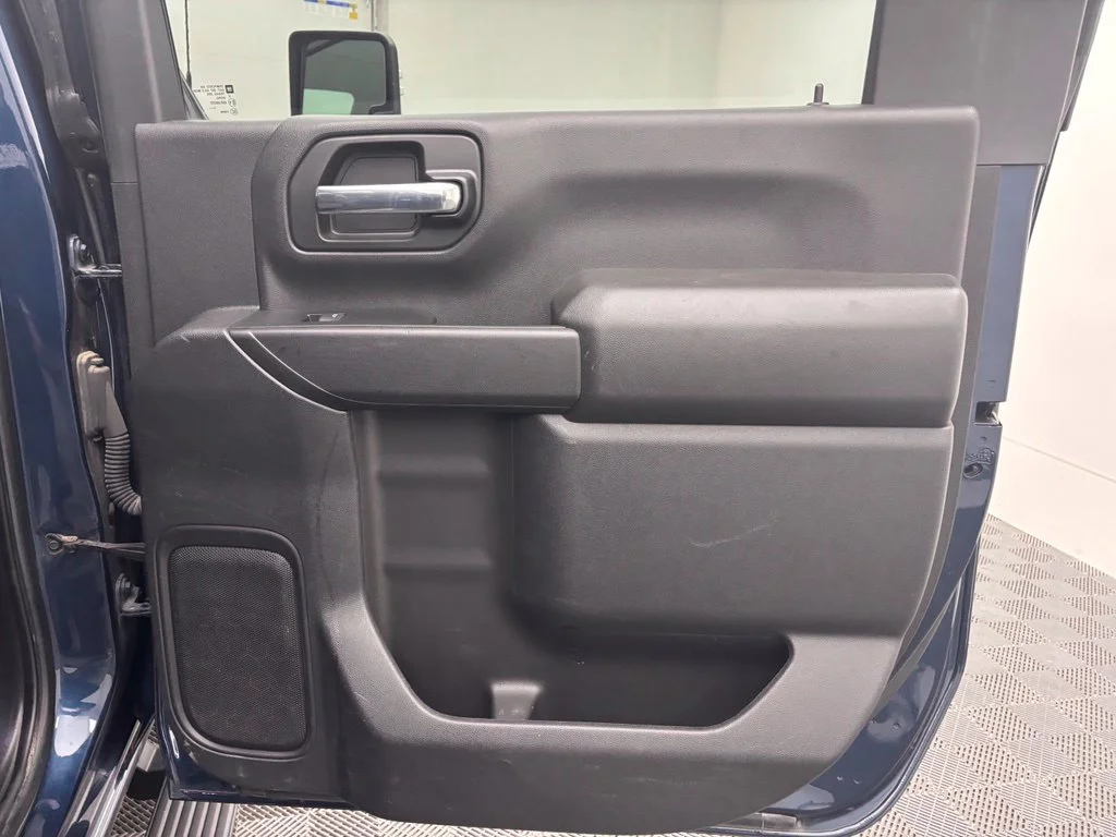 Used 2022 Blue Chevrolet LT image 39