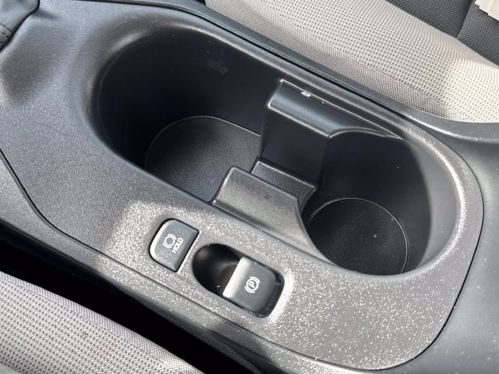 Used 2025  Toyota LE image 27