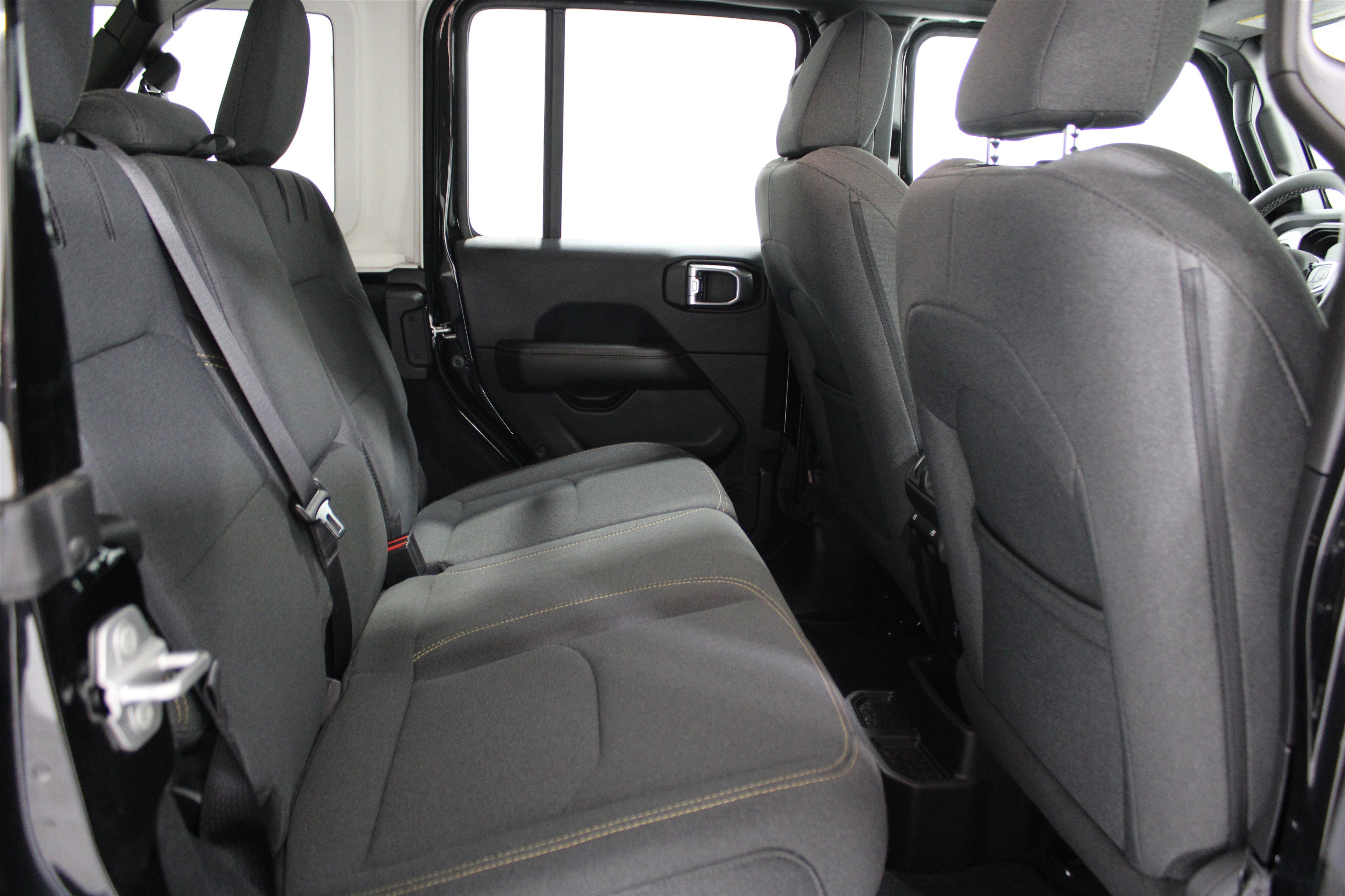 Used 2025 Black Clearcoat Jeep Sahara image 24