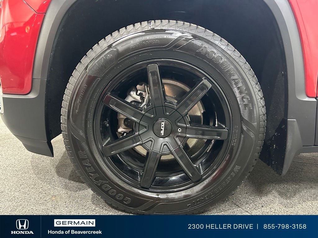 Used 2021 Cayenne Red Tintcoat GMC SLT image 13