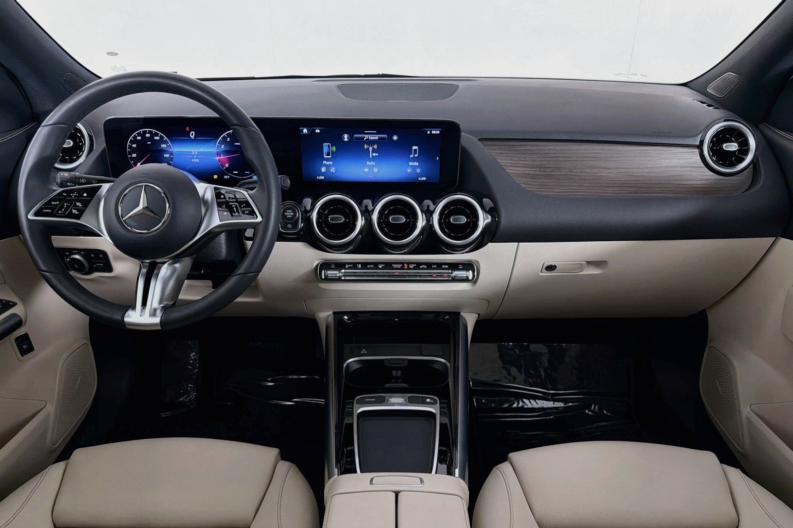 Certified Used 2026 Polar White Mercedes-Benz 250 image 6